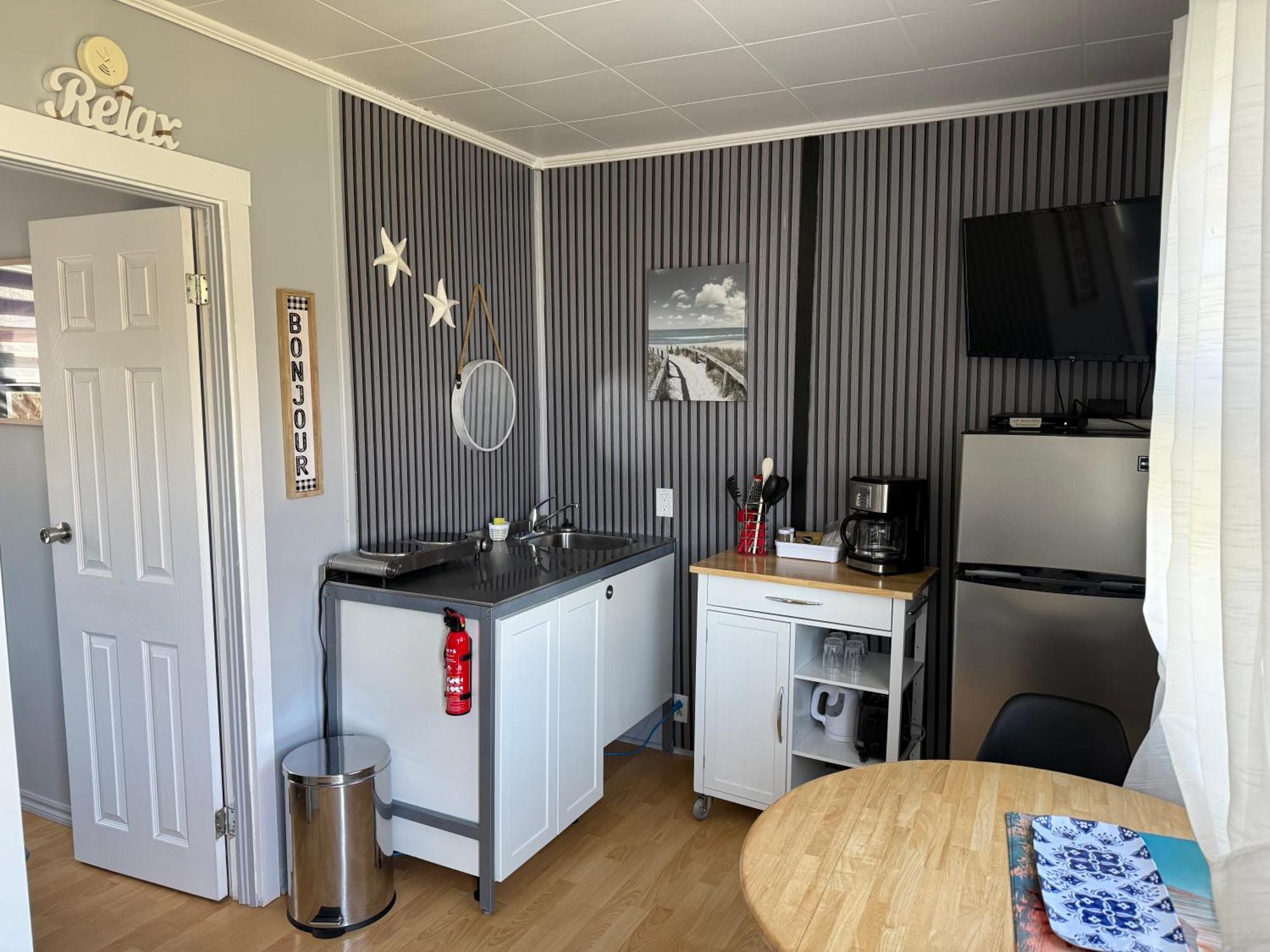 פרסה Motel Le Repos מראה חיצוני תמונה